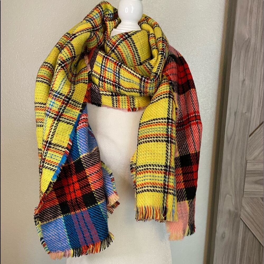 NWT Cara New York plaid blanket scarf